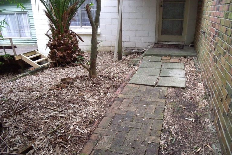 Photo of property in 1/25 Hillcrest Road, Papatoetoe, Auckland, 2025