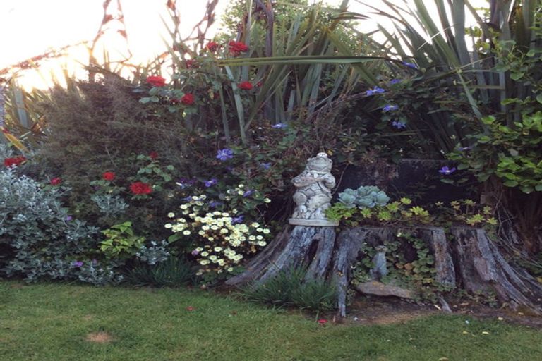 Photo of property in 1342 Coast Road, Toko Mouth, Milton, 9292