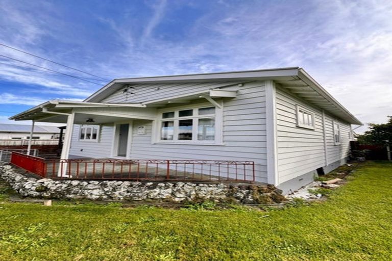 Photo of property in 3 Arawa Street, Papakura, 2110