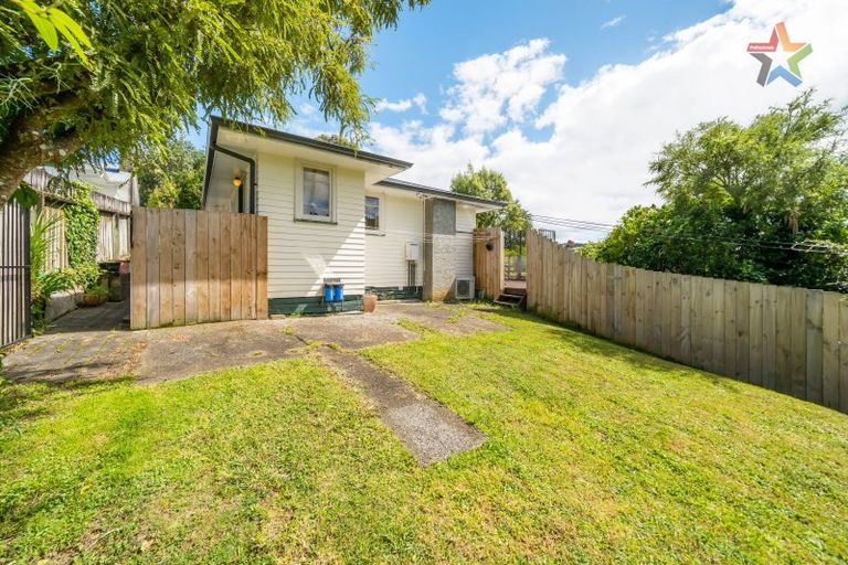 Photo of property in 32a Kopara Grove, Stokes Valley, Lower Hutt, 5019
