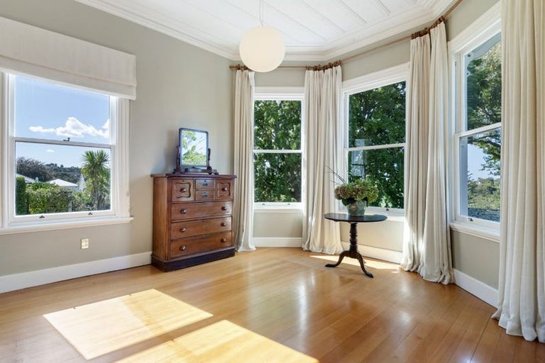 Photo of property in 6 Glade Place, Birkenhead, Auckland, 0626