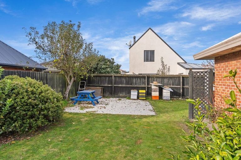 Photo of property in 16 Riverton Terrace, Halswell, Christchurch, 8025