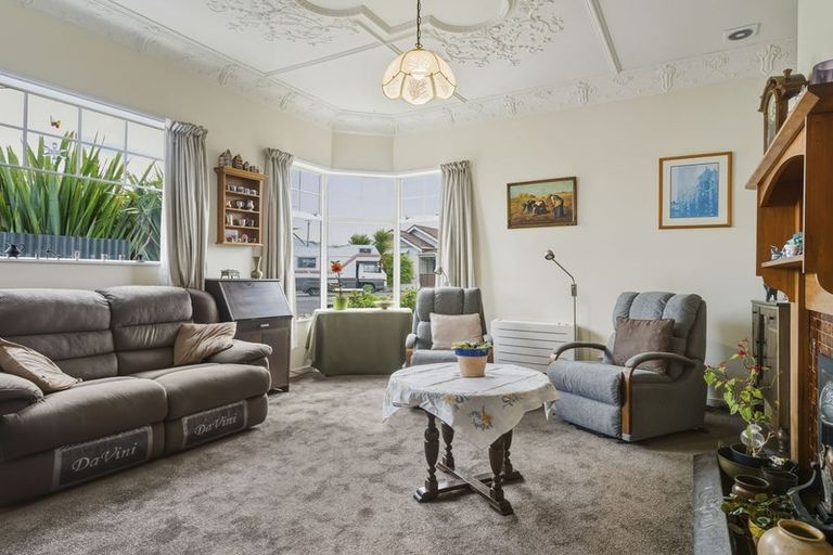 Photo of property in 11 Hargest Crescent, Saint Kilda, Dunedin, 9012