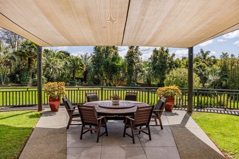 Photo of property in 17 Riddell Road, Kerikeri, 0230