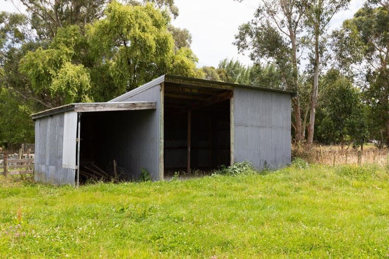 Photo of property in 21 Bevan Street, Woodville, 4920