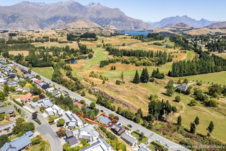 Photo of property in 33 Mcdonnell Road, Arrowtown, 9302