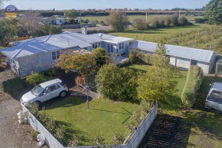 Photo of property in 166 Mill Road, Clive, 4180