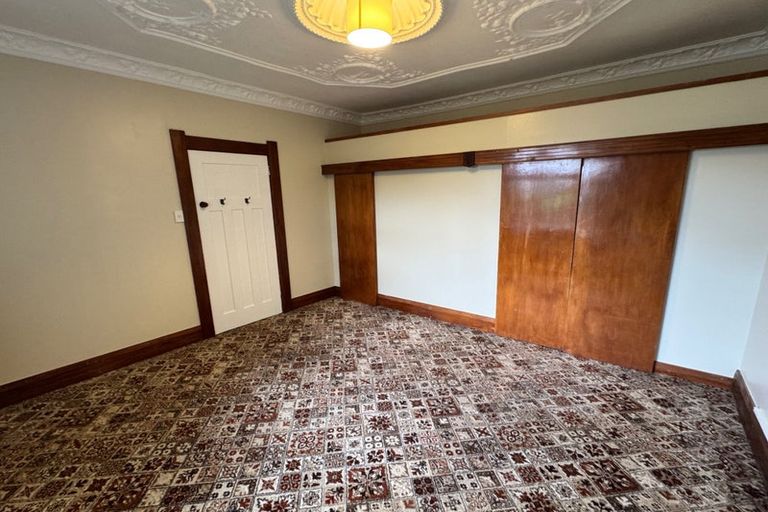 Photo of property in 68 Mortimer Terrace, Brooklyn, Wellington, 6021