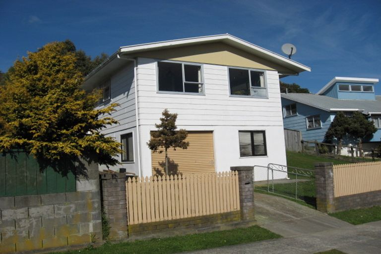 Photo of property in 10 Antrim Crescent, Wainuiomata, Lower Hutt, 5014