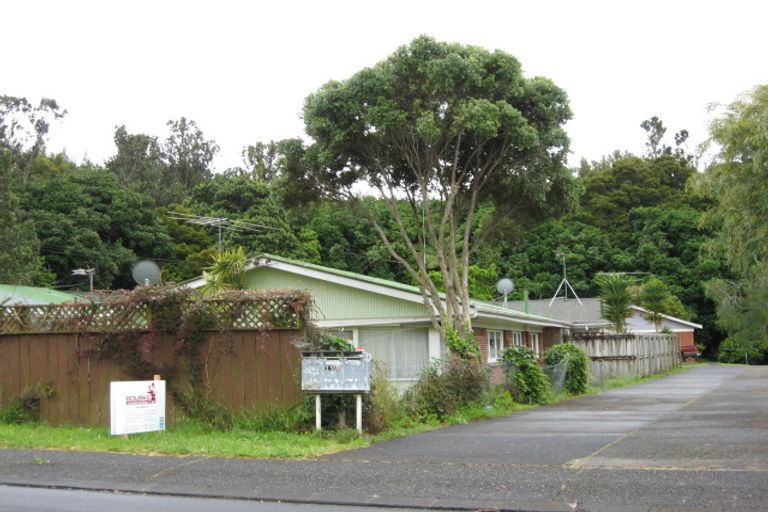 Photo of property in 2/15 Rosehill Drive, Rosehill, Papakura, 2113