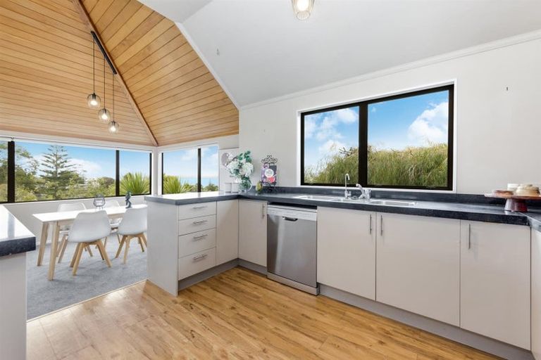 Photo of property in 2/54 Alexander Street, Cockle Bay, Auckland, 2014