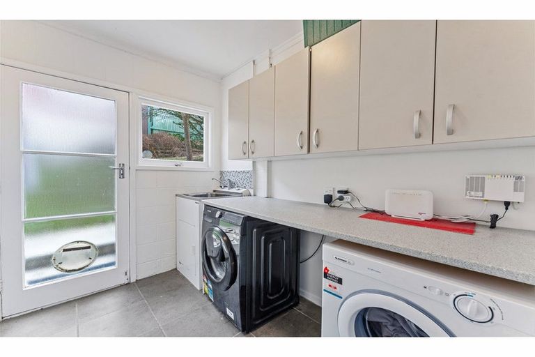 Photo of property in 81 Lynden Avenue, Hillcrest, Auckland, 0627