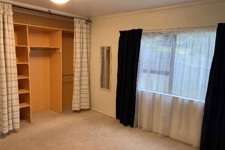 Photo of property in 1/33 Becroft Drive, Forrest Hill, Auckland, 0620