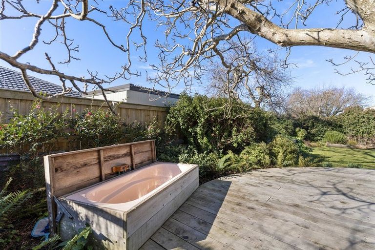 Photo of property in 68 Kent Street, Carterton, 5713