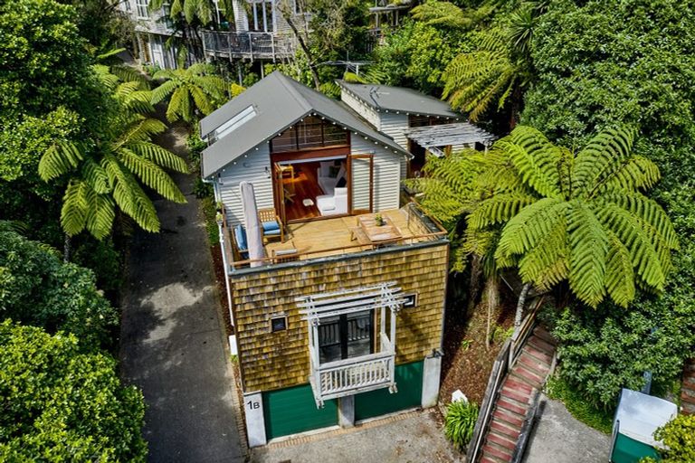 Photo of property in 1a Waitohu Road, York Bay, Lower Hutt, 5013