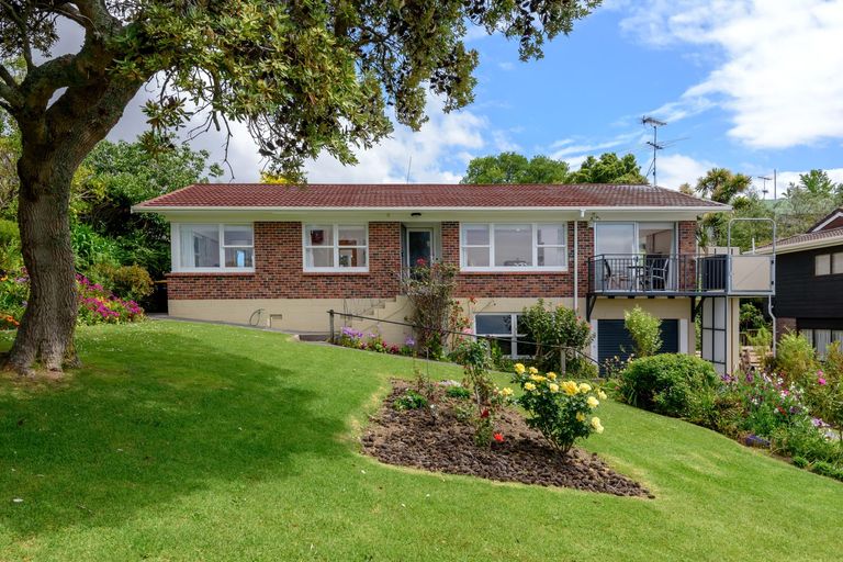 Photo of property in 5 Masefield Street, Cockle Bay, Auckland, 2014