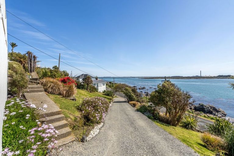 Photo of property in 78 Marine Parade, Bluff, 9814