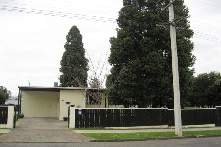 Photo of property in 109 Weraroa Road, Levin, 5510