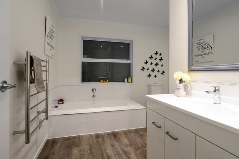 Photo of property in 15 Rigg Place, Flagstaff, Hamilton, 3210