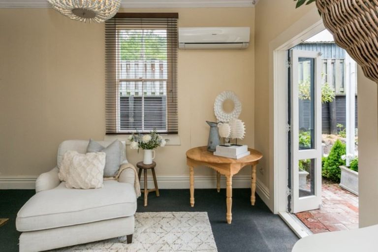 Photo of property in 159 Carlyle Street, Napier South, Napier, 4110