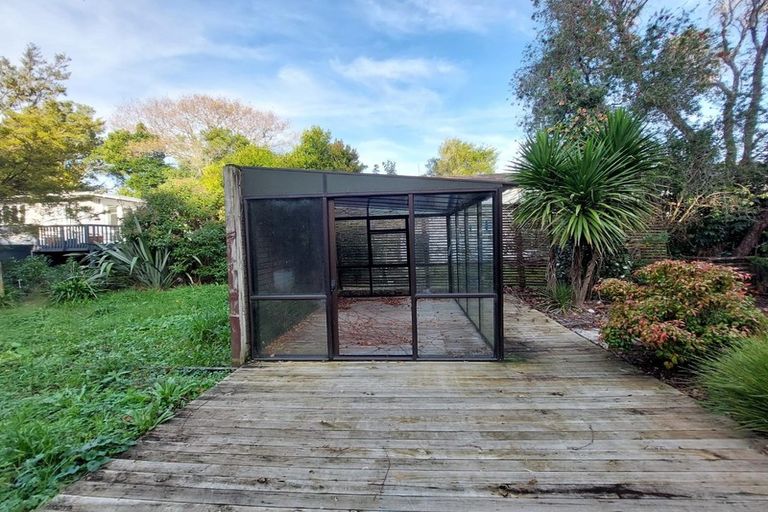 Photo of property in 22 Korotaha Terrace, Rothesay Bay, Auckland, 0630