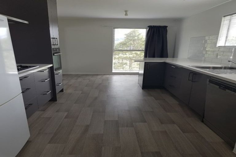 Photo of property in 7 Whitechapel Grove, Stokes Valley, Lower Hutt, 5019