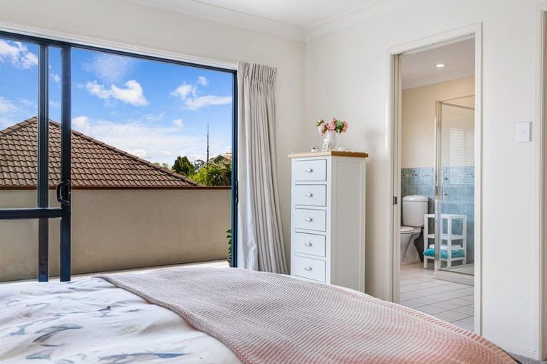 Photo of property in 1/12 Richards Avenue, Forrest Hill, Auckland, 0620