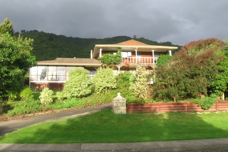 Photo of property in 89 Huia Street, Waikanae, 5036