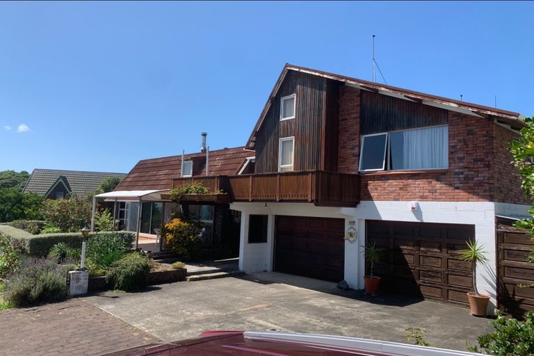 Photo of property in 24 Durness Place, Red Beach, 0932