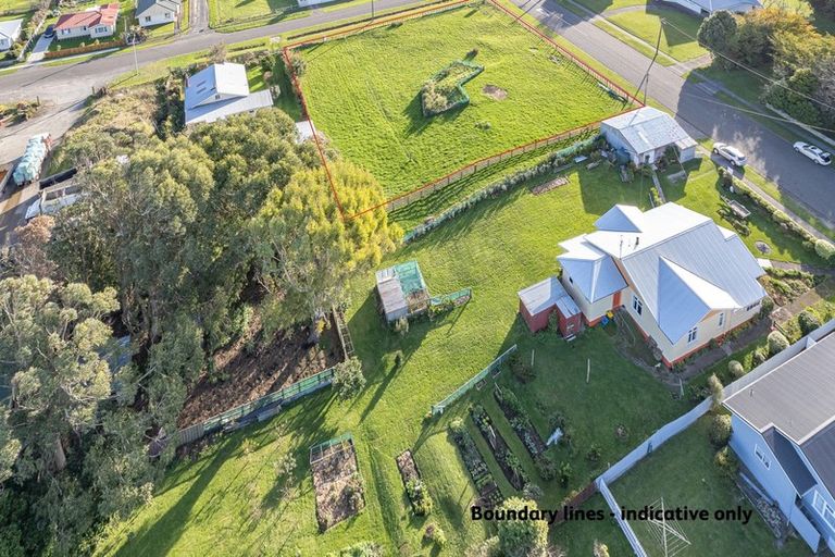 Photo of property in 29 Brassey Street, Waverley, 4510