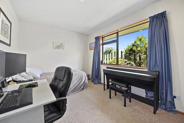 Photo of property in 2 Ngaio Street, Saint Martins, Christchurch, 8022