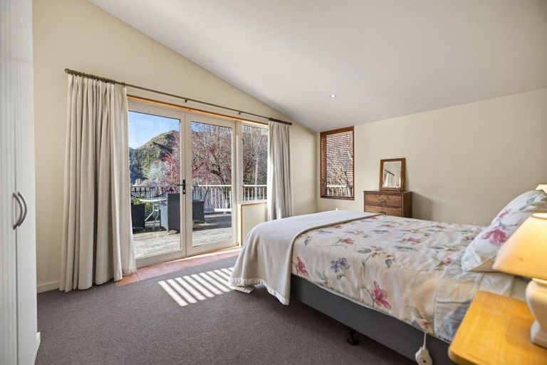 Photo of property in 5 Stafford Street, Arrowtown, 9302