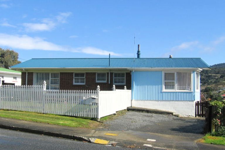 Photo of property in 77 Hilltop Avenue, Morningside, Whangarei, 0110