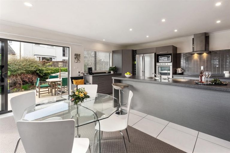 Photo of property in 21 Hayward Rise, Owhata, Rotorua, 3010