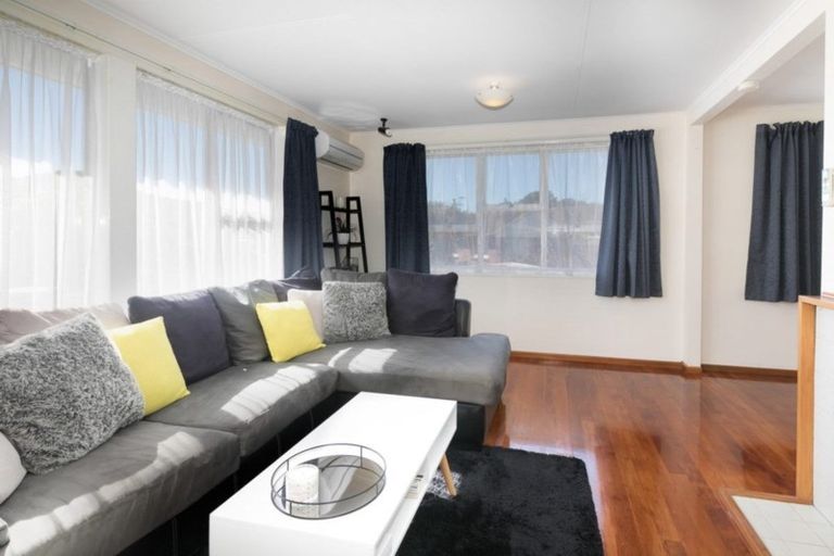 Photo of property in 29 Mahinawa Street, Takapuwahia, Porirua, 5022