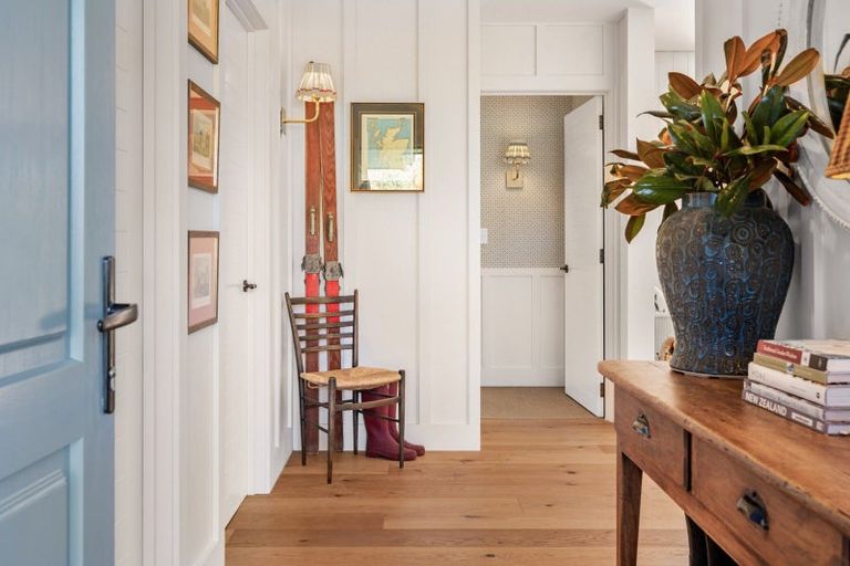 Photo of property in 21 Terranova Place, Wanaka, 9305