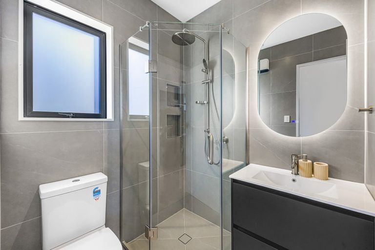 Photo of property in 12c Kowhai Road, Campbells Bay, Auckland, 0630