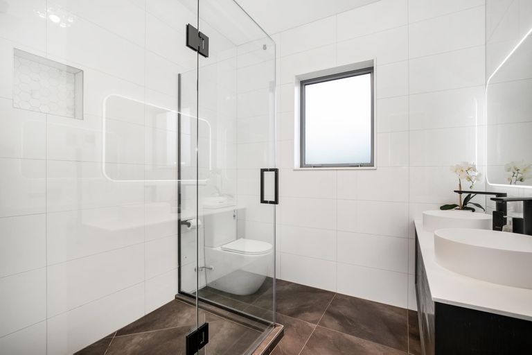 Photo of property in 125 Mcrobbie Road, Kingseat, Papakura, 2580