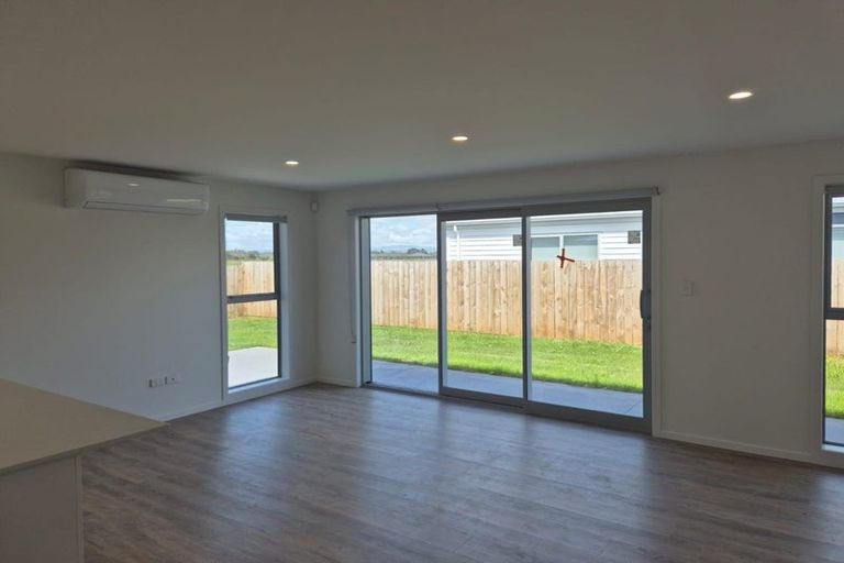 Photo of property in 43 Mangamoteo Street, Lytton West, 4071