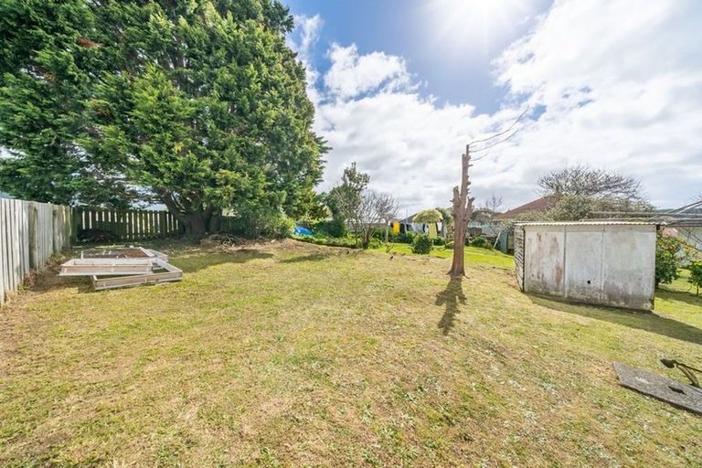 Photo of property in 12 Mexted Crescent, Ranui, Porirua, 5024