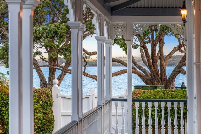 Photo of property in 42 King Edward Parade, Devonport, Auckland, 0624