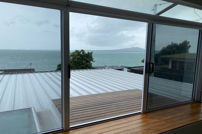 Photo of property in 35 Kitchener Road, Takapuna, Auckland, 0622