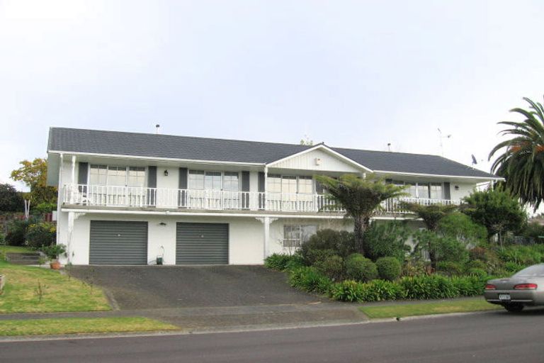 Photo of property in 15 Cattanach Street, St Andrews, Hamilton, 3200