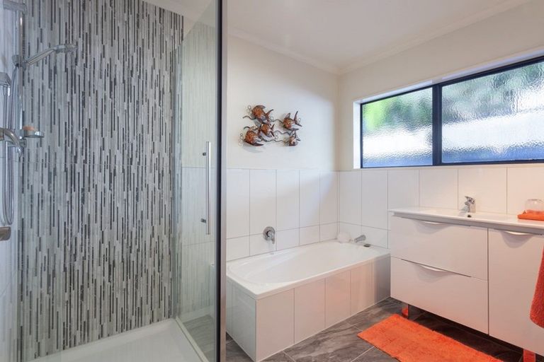 Photo of property in 325c Oceanbeach Road, Mount Maunganui, 3116