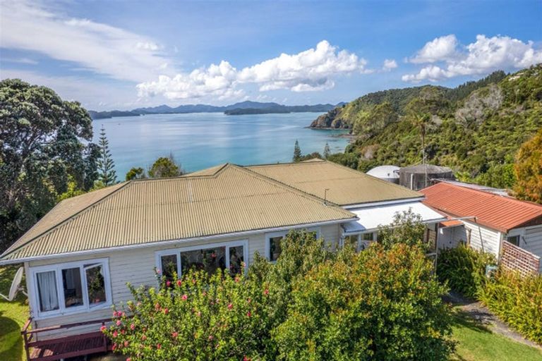 Photo of property in 34 Oneroa Road, Russell, 0202