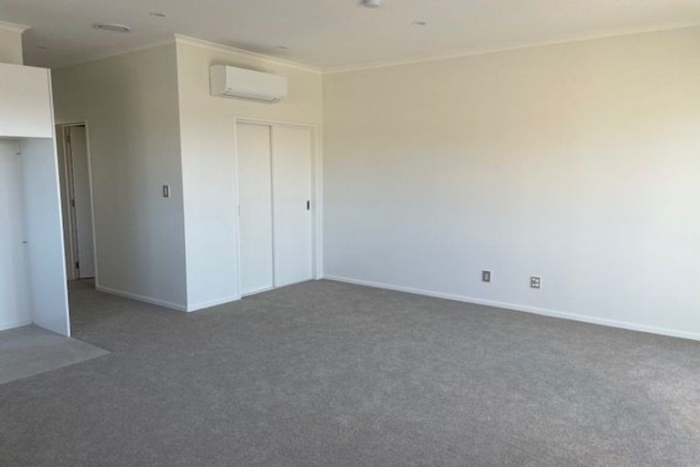 Photo of property in 4/1 Coral Tree Avenue, Wiri, Auckland, 2104