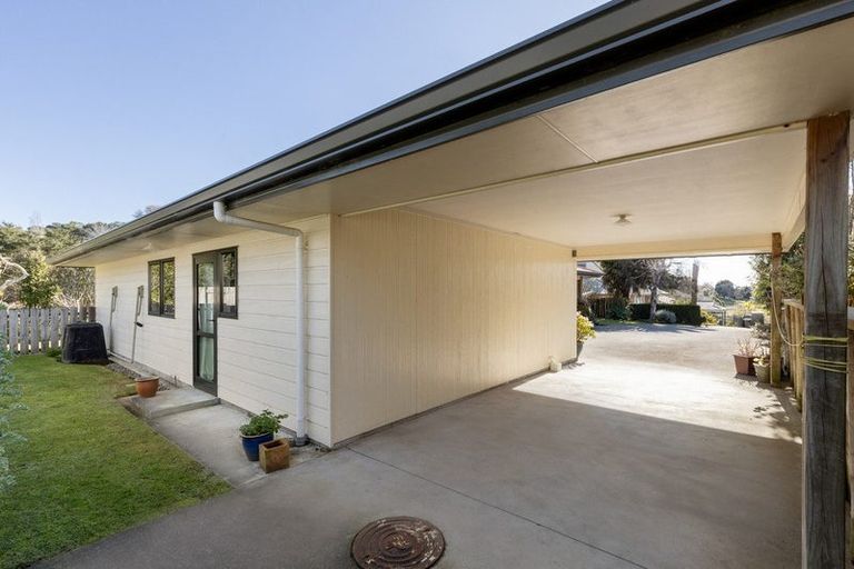 Photo of property in 18 Oteki Park Drive, Welcome Bay, Tauranga, 3112