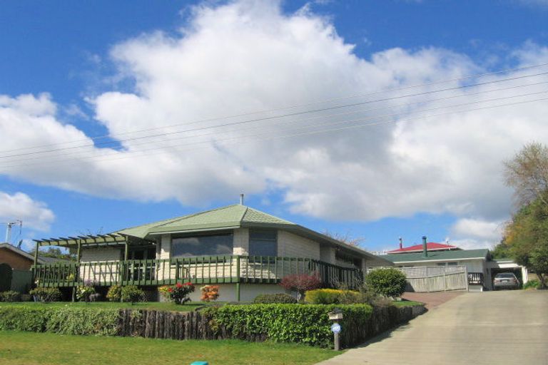 Photo of property in 2/3 Arrowsmith Avenue, Waipahihi, Taupo, 3330