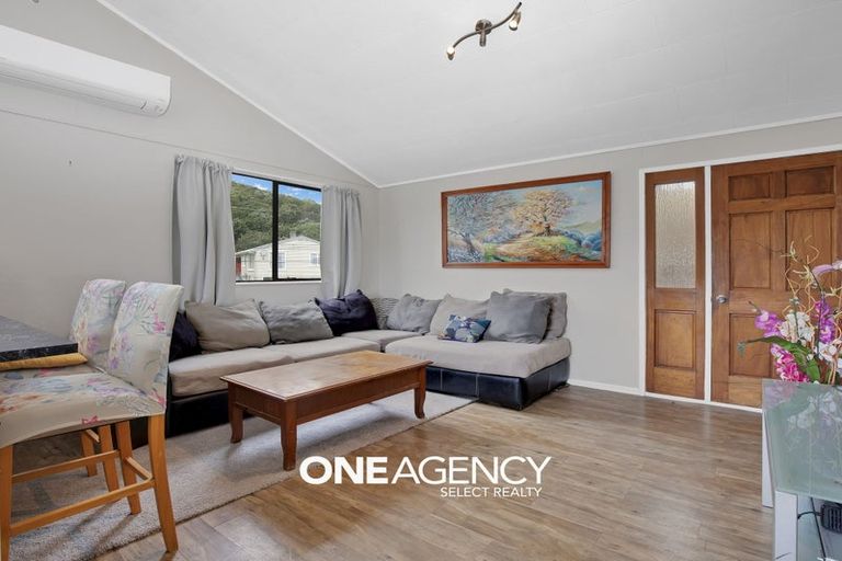 Photo of property in 179 Sievers Grove, Cannons Creek, Porirua, 5024