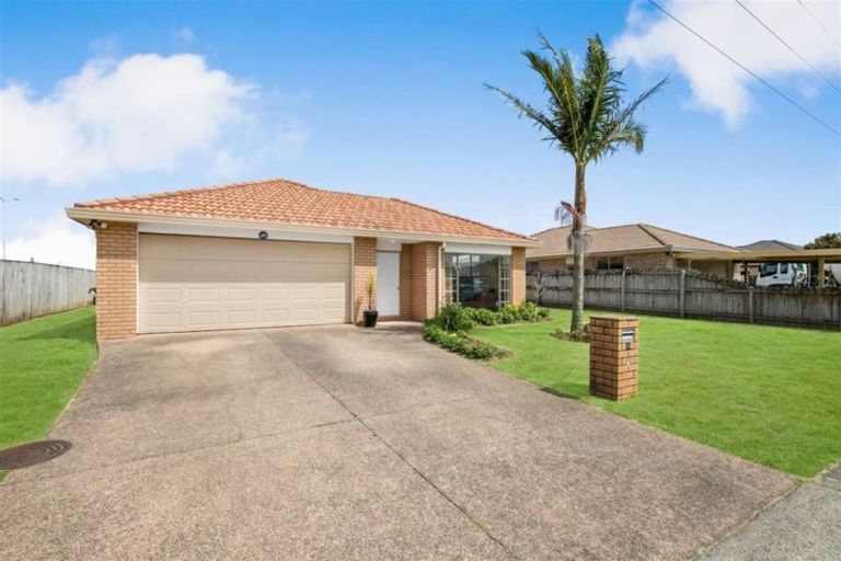 Photo of property in 33 Morewa Place, Takanini, 2112